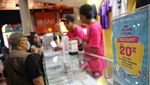 Pengunjung Ramai Buru Merchandise Spesial BNI Java Jazz Festival 2023