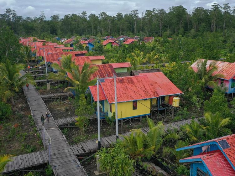 Potret Kampung Pelangi Kaye, Program Relokasi Suku Asmat Papua