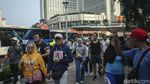 Potret Warga Antusias Olahraga di Bundaran HI Meski CFD Ditiadakan