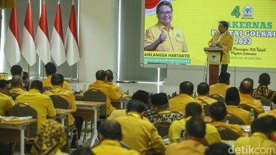 Rakernas Golkar, Airlangga Minta Ridwan Kamil Menangkan Jabar, Banten dan DKI