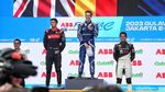 Selebrasi Gunther Usai Menjuarai Formula E Jakarta 2023 Seri 11