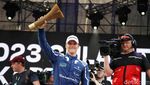 Selebrasi Gunther Usai Menjuarai Formula E Jakarta 2023 Seri 11