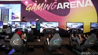 Terdapat beberapa unit racing simulator dan ada juga yang khusus bagi anak-anak.