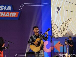 Gitar Rp 30 Juta Milik Fanny Soegi Bornean Pecah di Bagasi Batik Air