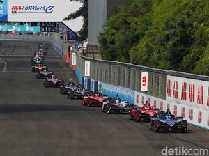 Tiket Diklaim Ludes, tapi Bangku Penonton Formula E Banyak yang Kosong