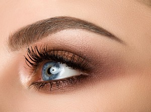 11 Urutan Make Up yang Benar Agar Tahan Lama Seharian Penuh