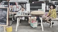 Kepada detikfood (1/6), Sonya mengungkap usaha Ketupat Tigo Tungku baru didirikannya bersama sang suami pada 9 Mei 2023. Ia optimis menunya laku karena unik. Foto: Instagram ketupat_tigo_tungku