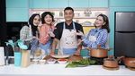 Pernah Jadi Aspri Hotman Paris, Ini Keseruan Cut Keke Kulineran Bareng Sahabat