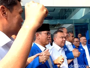 Disambut Hangat, Rombongan Gerindra Tiba di Markas PAN