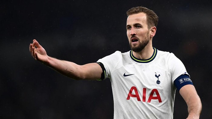 TOTTENHAM HOTSPUR STADIUM, LONDON, UNITED KINGDOM - 2023/03/08: Harry Kane of Tottenham Hotspur FC gestures during the UEFA Champions League round of 16 football match between Tottenham Hotspur FC and AC Milan. The match ended 0-0 tie, AC Milan won 1-0 on aggregate and moved on to the next round. (Photo by Nicolò Campo/LightRocket via Getty Images)