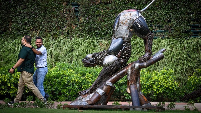 NEW DELHI, INDIA  JUNE 4: Birds and animals made from scrap metal seen placed inside a park ahead of the preparations for G20 Summit at Chanakyapuri, on June 4, 2023 in New Delhi, India. To be developed on the theme of 