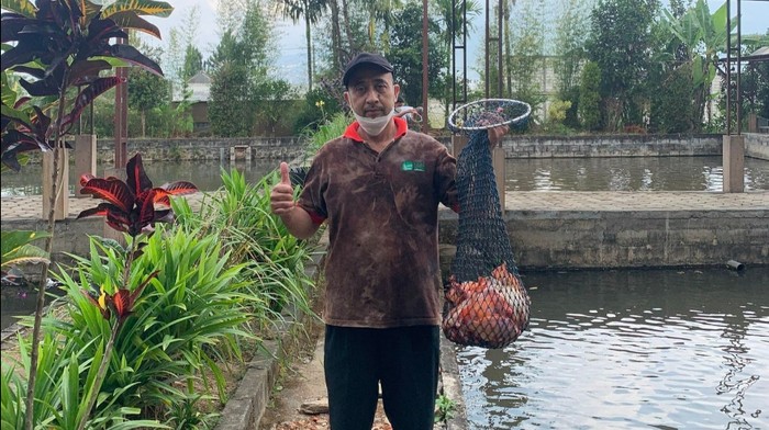 Kolam Pancing Dadaptulis Dalam bisa dengan mudah ditemukan di Dadaprejo, Kecamatan Junrejo, Kota Batu. Tiap Minggu-Jumat, kolam ini beroperasi pukul 07.00-18.00 WIB.