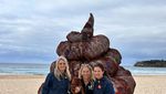 Misteri Pup Raksasa di Pinggir Pantai Terkenal Australia