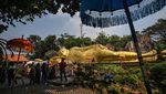 Mengunjungi Patung Buddha Tidur Terbesar di Mojokerto