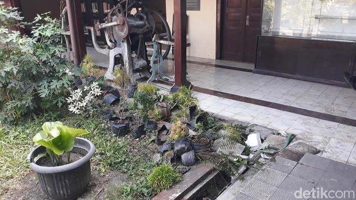 Museum Taman Siswa Dewantara Kirti Griya di kompleks pendopo Taman Siswa di Jalan Taman Siswa, Jogja, Senin (5/6/2023). Museum ini terdampak tawuran massa pada Minggu (4/6) malam.