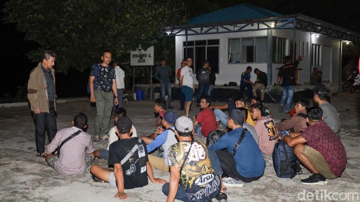 Para PMI ilegal yang diamankan TNI saat hendak diselundupkan ke Malaysia melalui Batam, Kepri.