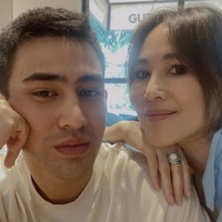 Ina Thomas dan putranya, Axel Thomas, kerap berbagi foto bersama yang kompak sebagai ibu dan anak. Foto Instagram @inathomas