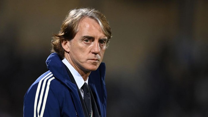 MALTA, MALTA - MARCH 26:  Head coach of Italy Roberto Mancini looks on during UEFA EURO 2024 qualifying round group C match between Malta and Italy at the National Stadium on March 26, 2023 in Ta Qali, Malta. (Photo by Claudio Villa/Getty Images )