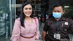 Senyum Manohara Usai Diperiksa KPK Terkait Kasus Ricky Pagawak