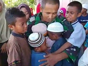 Kisah Serma Riadi, Prajurit TNI yang Ditangisi Anak-anak Saat Pindah Tugas