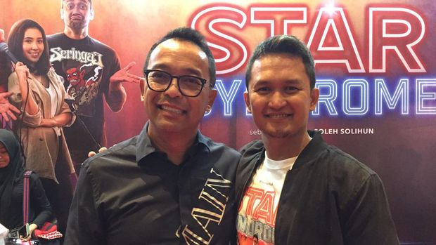 Pulung dan rekannya saat ditemui di kawasan Jakarta.