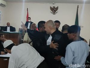 Kericuhan di Sidang Tabrak Lari Mahasiswi Cianjur