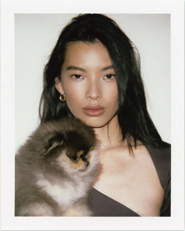 Dalam berbagai foto, Jared dan Thet terlihat serasi selagi keduanya terlihat stylish. Jared dikenal dengan penampilannya yang awet muda sedangkan Thet Thinn tampil bak model off duty. Foto: Instagram Thet Thinn