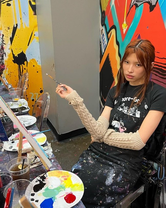 Thet Thinn memulai kariernya di ajang Asias Next Top Model. Foto: Instagram Thet Thinn