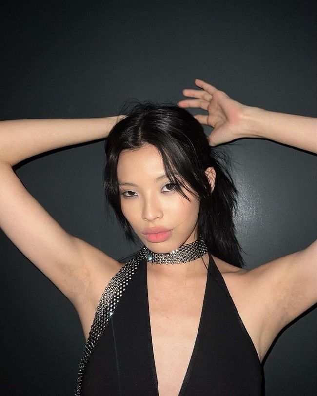 Jared Leto dikabarkan memiliki tambatan hati baru. Meski belum dikonfirmasi, berbagai foto yang menampilkan kedekatan Jared dan seorang wanita spesial menjadi buktinya. Wanita itu dilaporkan adalah model Thet Thinn.Foto: Instagram Thet Thinn