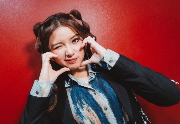 Tiara Andini tengah mencuri perhatian di YouTube. Lagunya yang berjudul Tega tengah memuncaki jajaran trending YouTube Music.