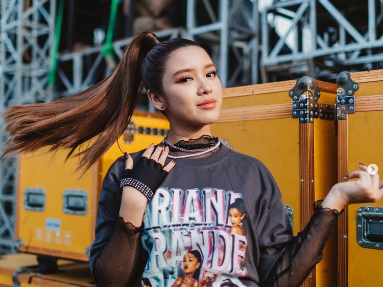 Potret Tiara Andini, Penyanyi Suka Melucu yang Baru Rilis Lagu Galau
