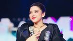 Potret Tiara Andini, Penyanyi Suka Melucu yang Baru Rilis Lagu Galau