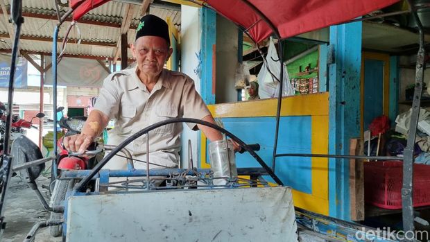 Tukang Becak Surabaya Naik Haji Setelah Istri Semasa Hidup Nabung Diam Diam 