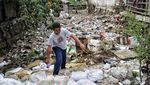 Tumpukan Sampah di Sodetan Kali Tegal Amba Klender Mulai Dibersihkan Tumpukan Sampah di Sodetan Kali Tegal Amba Klender Mulai Dibersihkan