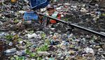Tumpukan Sampah di Sodetan Kali Tegal Amba Klender Mulai Dibersihkan Tumpukan Sampah di Sodetan Kali Tegal Amba Klender Mulai Dibersihkan