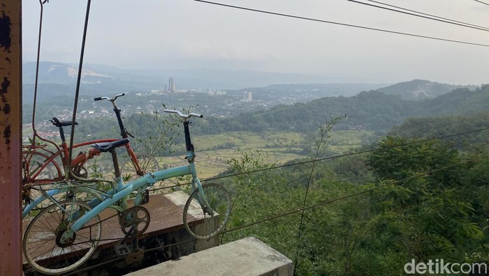 Wisata Karang Para yang kini terbengkalai