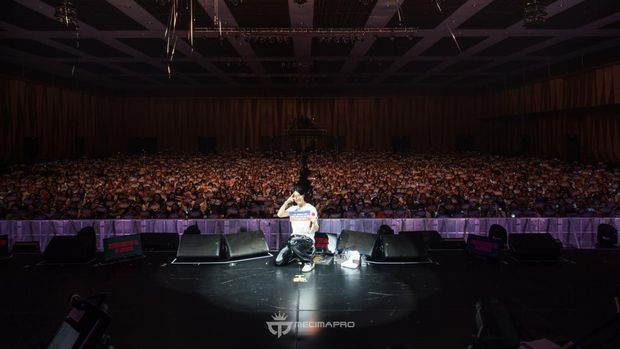 Konser WOODZ di Jakarta