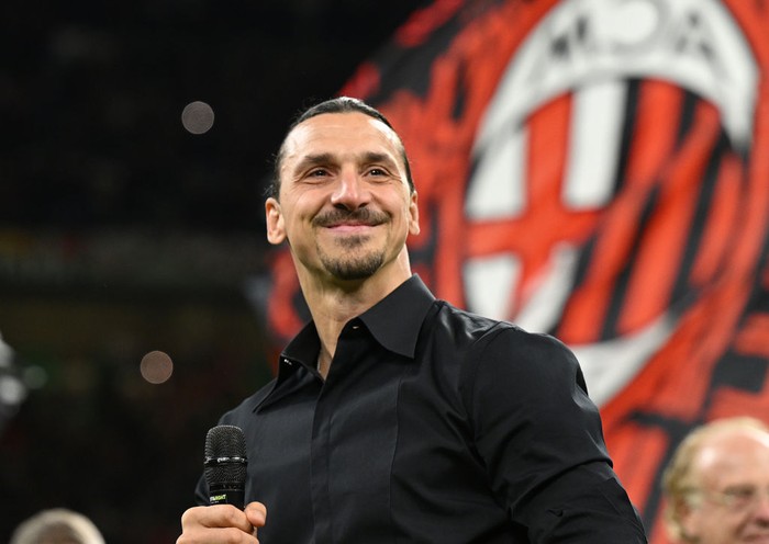 MILAN, ITALY - JUNE 04: Zlatan Ibrahimovic of AC Milan acknowledges the public during a farewell ceremony following the Italian Serie A match between AC Milan and Hellas Verona at Stadio Giuseppe Meazza on June 04, 2023 in Milan, Italy. Ibrahimovics time at AC Milan is coming to an end following their last match of the season against Hellas Verona. (Photo by Claudio Villa/AC Milan via Getty Images)