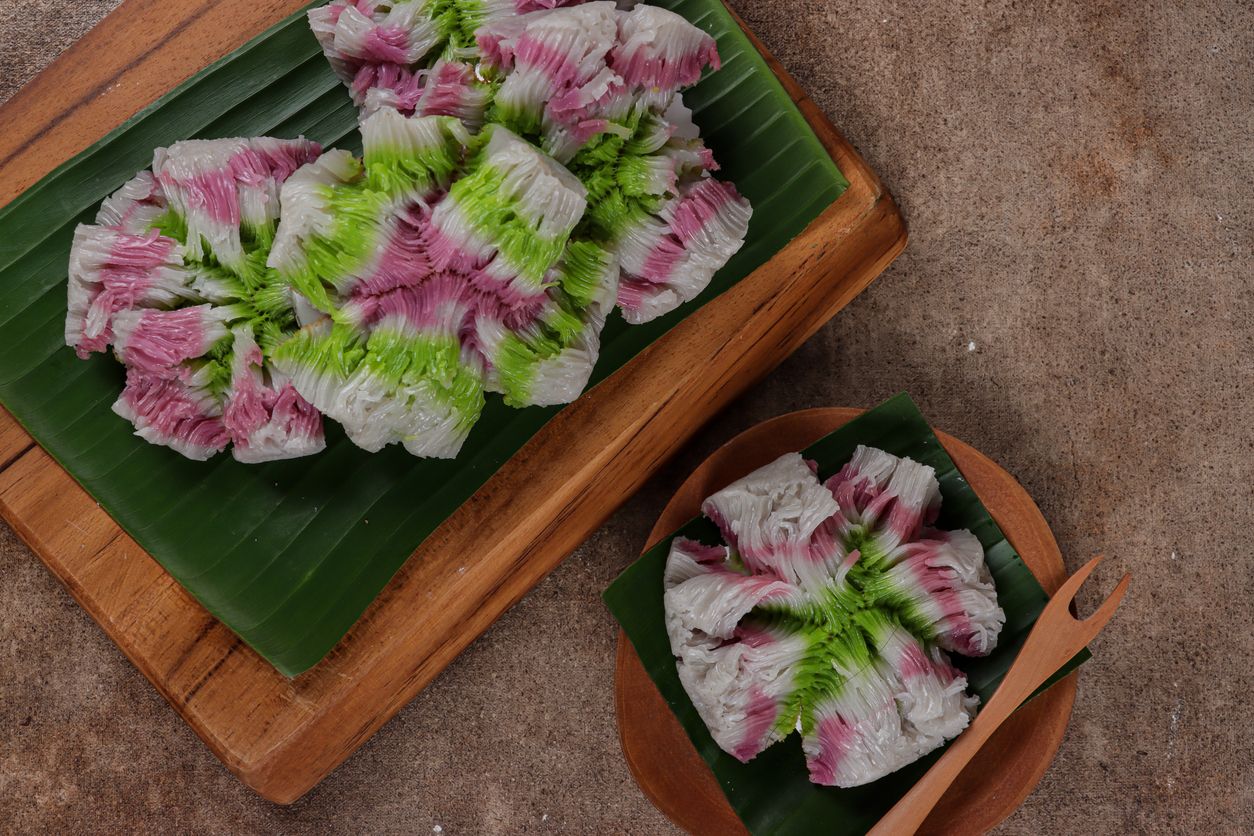 Carabikang or cara bikang cake is an Indonesian traditional pancake made from rice flour. shaped like a blooming flower.