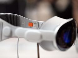 Wujud Apple Vision Pro, Headset Augmented Reality Rp 52 Juta