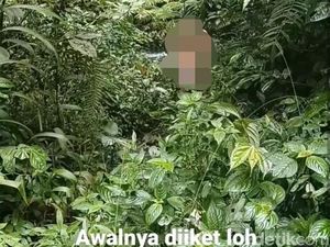 Detik-detik Pria Berkostum BDSM di Coban Glotak Bangkit dan Jalan-jalan