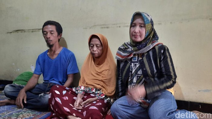 Calon jemaah haji Kediri yang meminta pulang