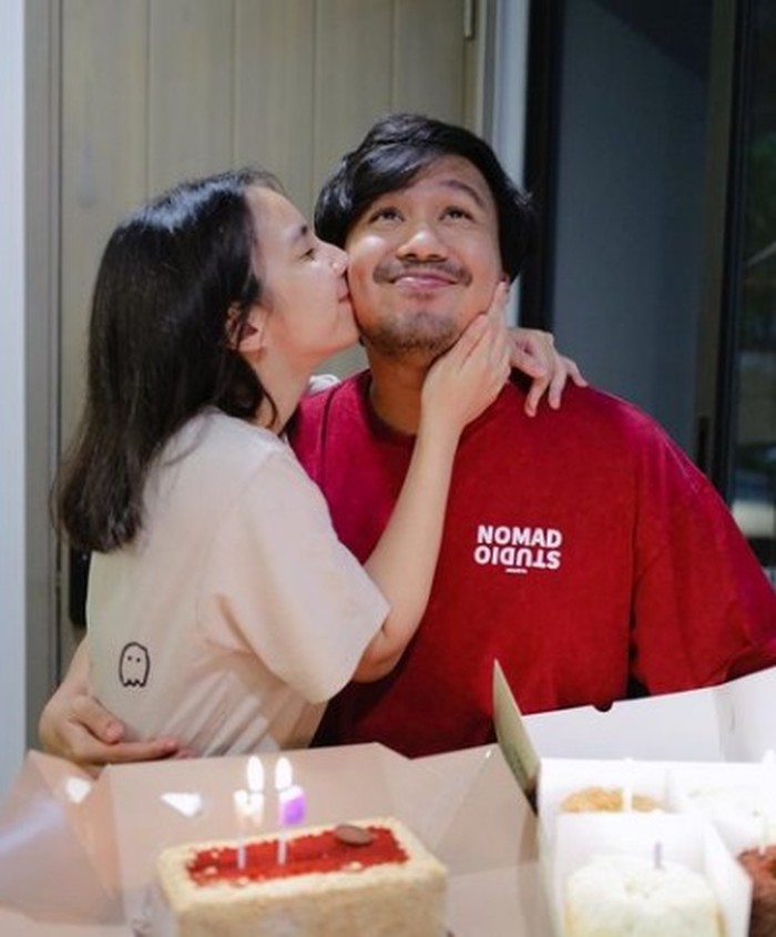 Serunya Kulineran Clairine Clay, Makan Tiram hingga Jajan di Jepang