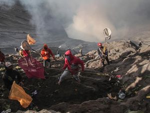 Mengenal Marit dalam Upacara Labuh Sesaji Yadnya Kasada