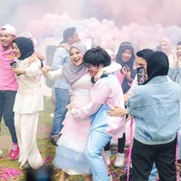 Dalam acara gender reveal tersebut, terungkap bahwa anak kedua yang sedang dikandung Aurel adalah perempuan. Foto: Instagram@attahalilintar