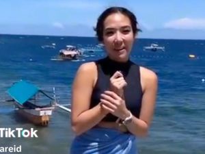 Celana Gisel Bikin Salah Fokus Usai Diving