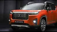 Secara dimensi, Honda Elevate masuk dalam kategori medium SUV dengan desain yang gagah dan maskulin. Fasia depan menampilkan gril khas Honda, yang diapit oleh lampu depan LED yang agresif, sedangkan profil samping menonjolkan karakter sporty. Foto: Dok. Honda India