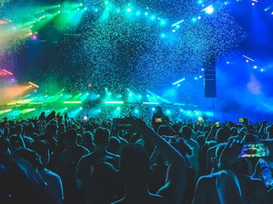 Fenomena Konser Coldplay Viral, MNP Gelar Seminar soal Revenge Tourism RI