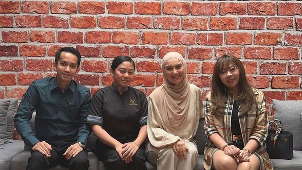 Irish Bella dalam satu kesempatan.