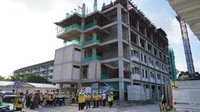 Bangunan vertikal tersebut dibangun setinggi enam lantai dengan 88 unit hunian dan direncanakan selesai pembangunannya pada bulan Oktober mendatang. Foto: Dok. Kementerian PUPR